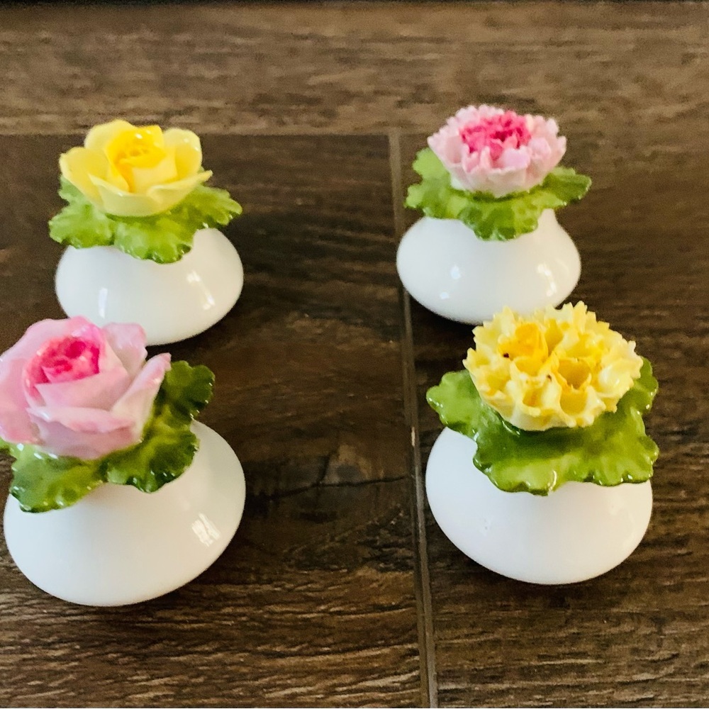 Atnsley salt and pepper shakers